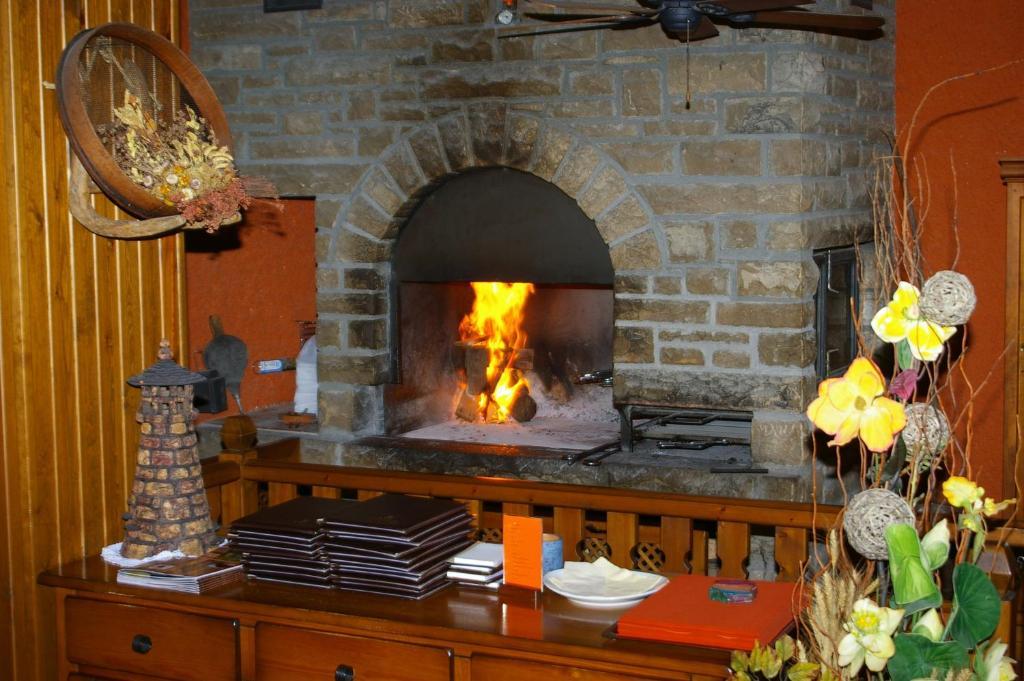 Hosteleria Santa Cruz Santa Cruz de la Serós Extérieur photo
