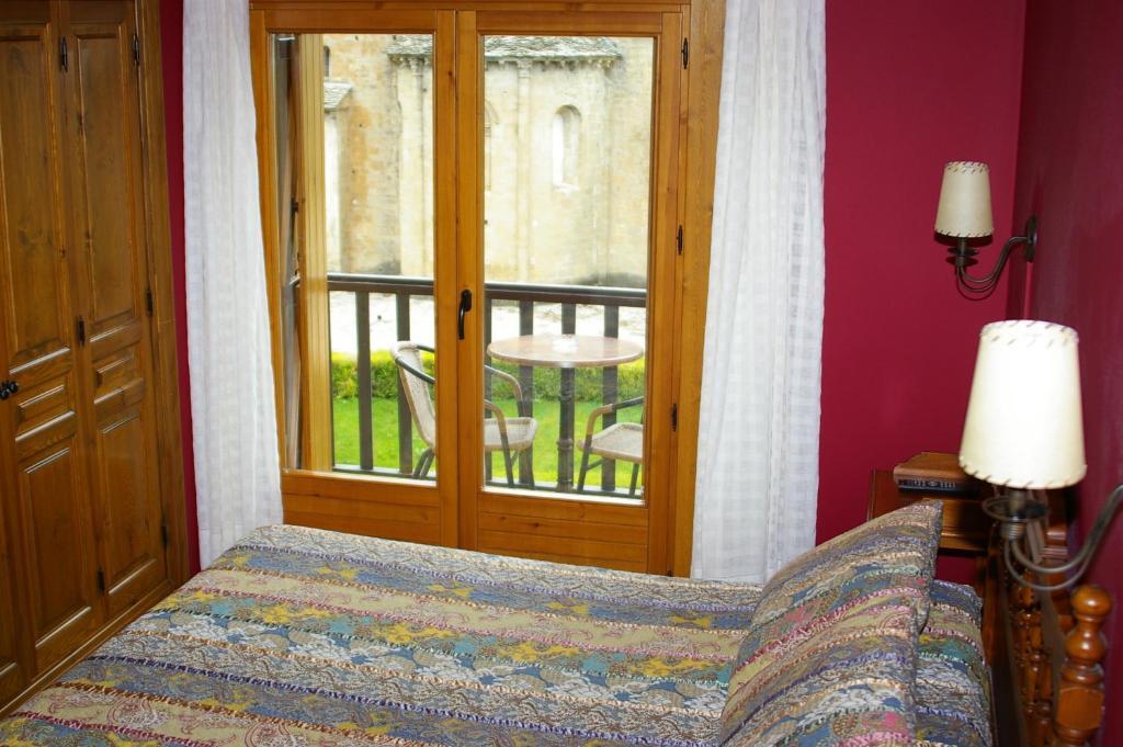 Hosteleria Santa Cruz Santa Cruz de la Serós Chambre photo