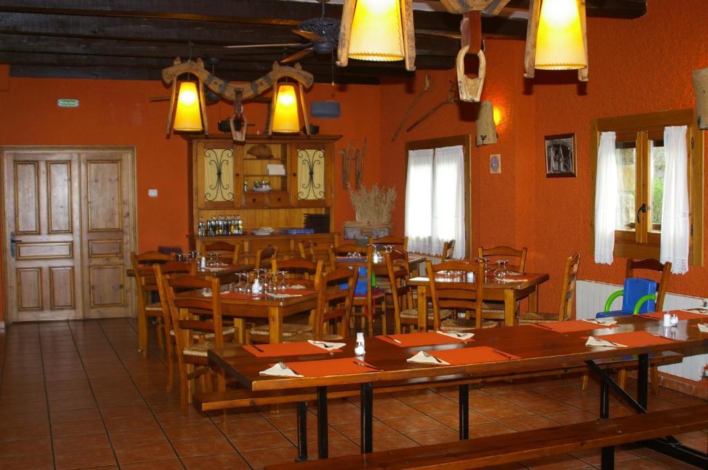 Hosteleria Santa Cruz Santa Cruz de la Serós Extérieur photo